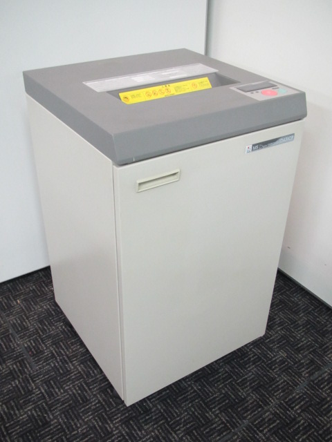 業務用シュレッダー入荷！業務効率を図るならシュレッダーの入れ替えがオススメです！【スパイラルカット】【ファンプレス付】
                        
                                    中古
            