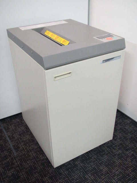 強力な細断パワーを持つ、明光商会製シュレッダーが入荷！マイナンバー制度もあり、入荷したら即売商品で御座います！【オフィス】
                        
                                    中古
            