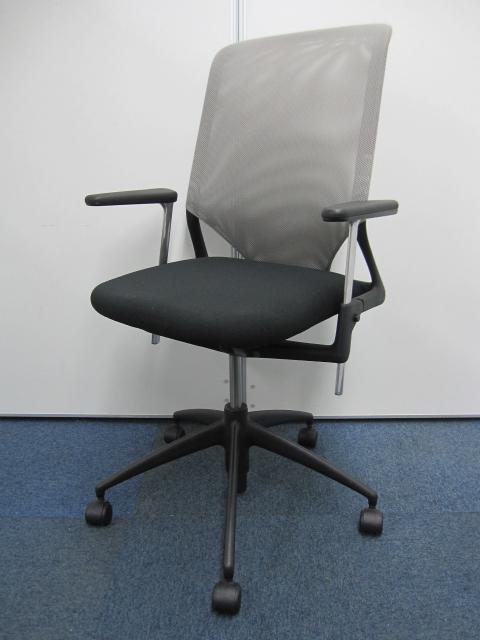 【中古】メダチェア vitra/ヴィトラ 肘付ハイバックチェア 152386