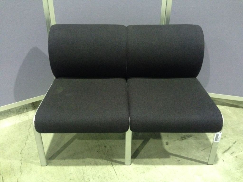 ２人掛けソファー入荷しました!!【関東倉庫在庫】
                        
                                    中古
            