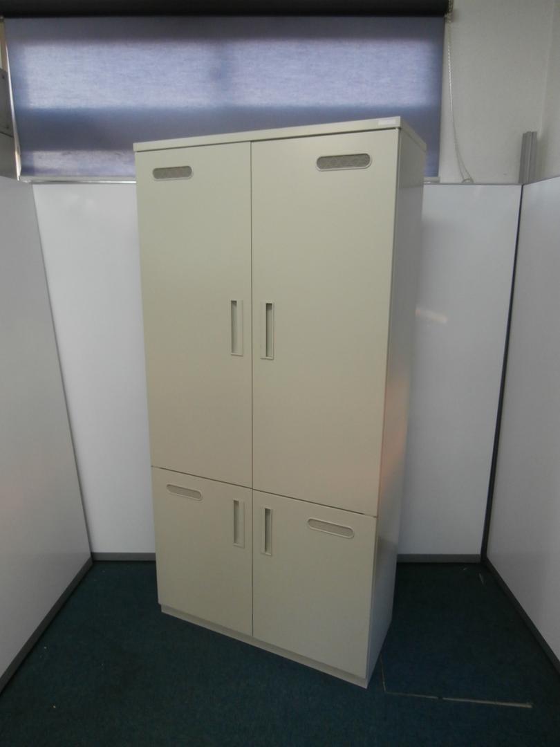 【ライオン製】【キッチンキャビネット】給湯室に１台どうですか？
                        
                                    中古
            