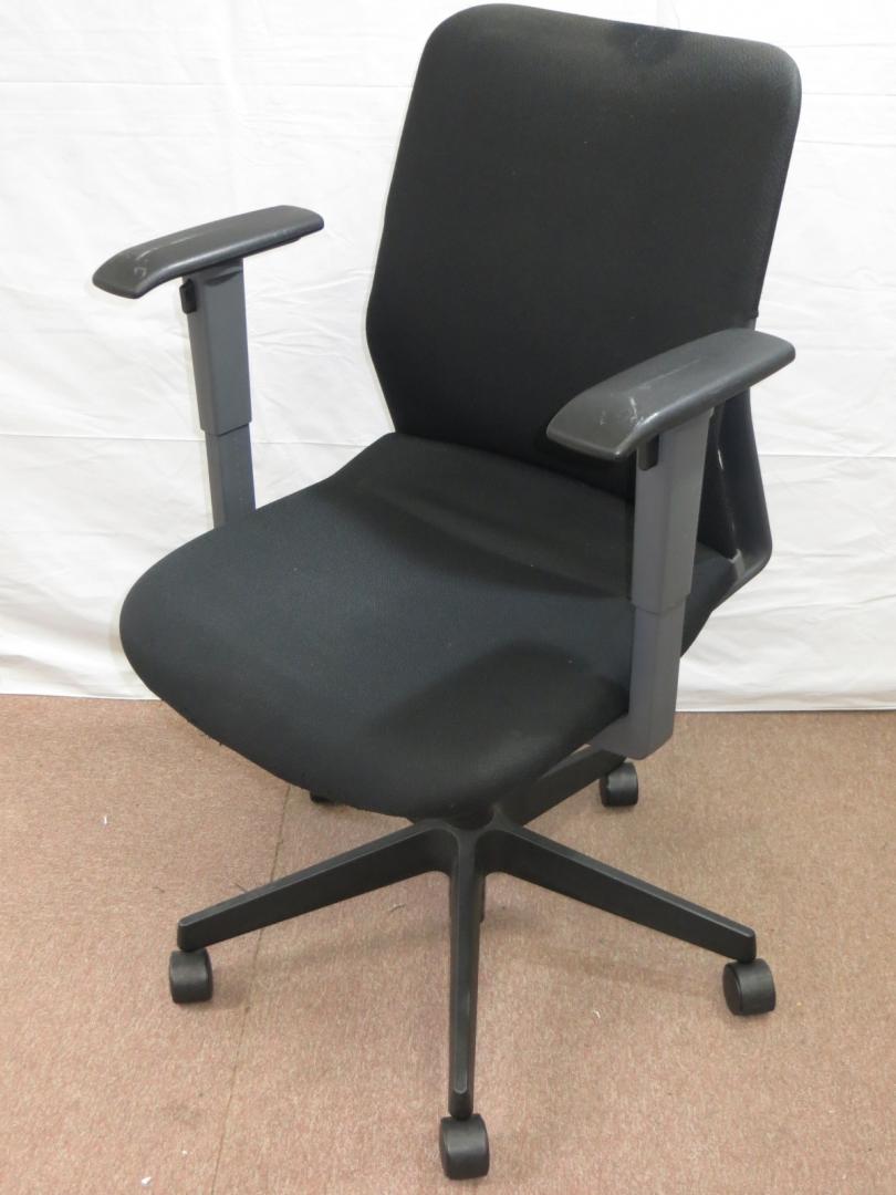 【売れ筋】コクヨ製　アガタS【肘付ハイバックチェア】
                        アガタS
                                    中古
            