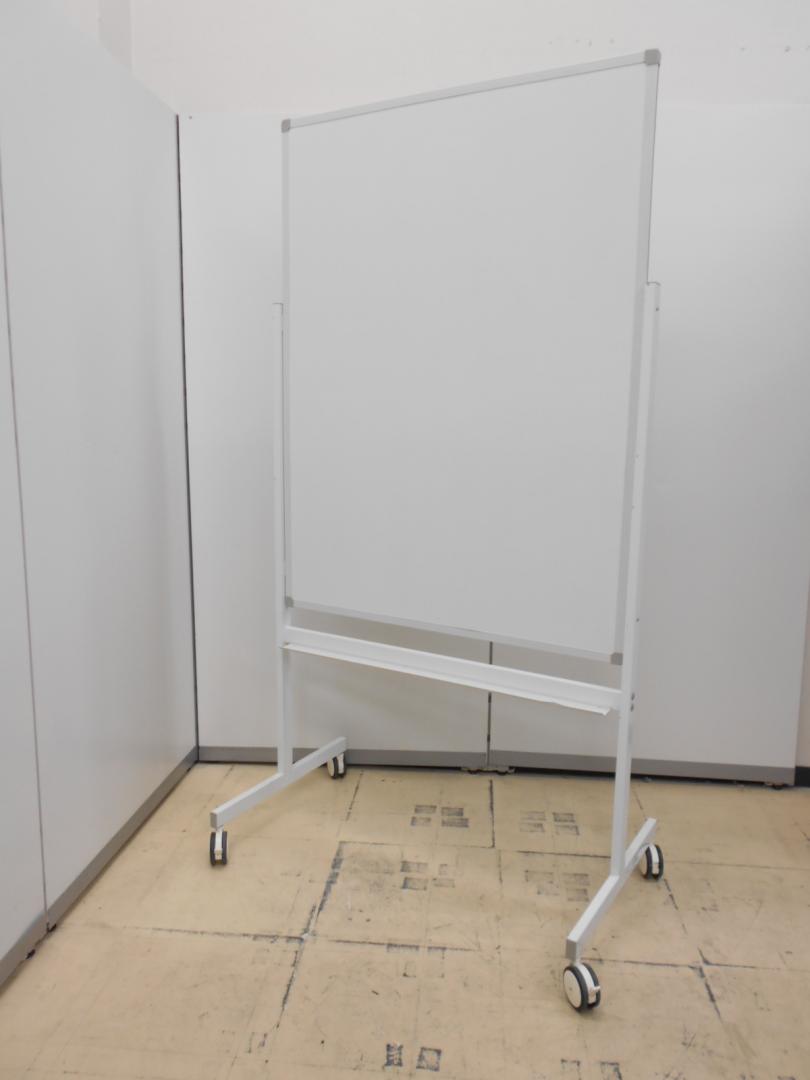 掲示や告知に便利なスリムタイプ片面ホワイトボードです。
                        
                                    中古
            