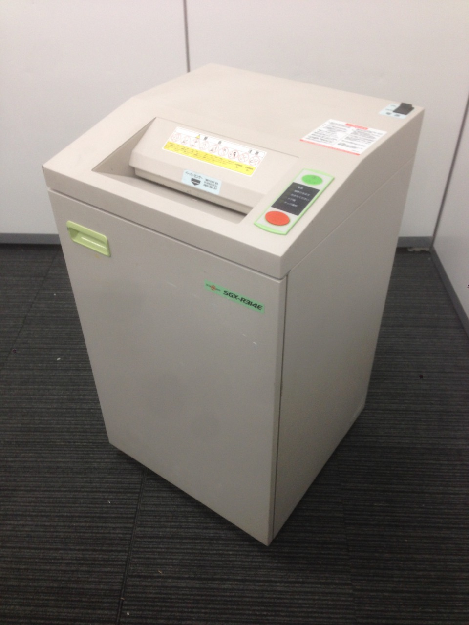 【シュレッダー】　シグマ技研　【SGX-R314E】　オフィスシュレッダー　【クロスカット】
                        SGX-R314E
                                    中古
            