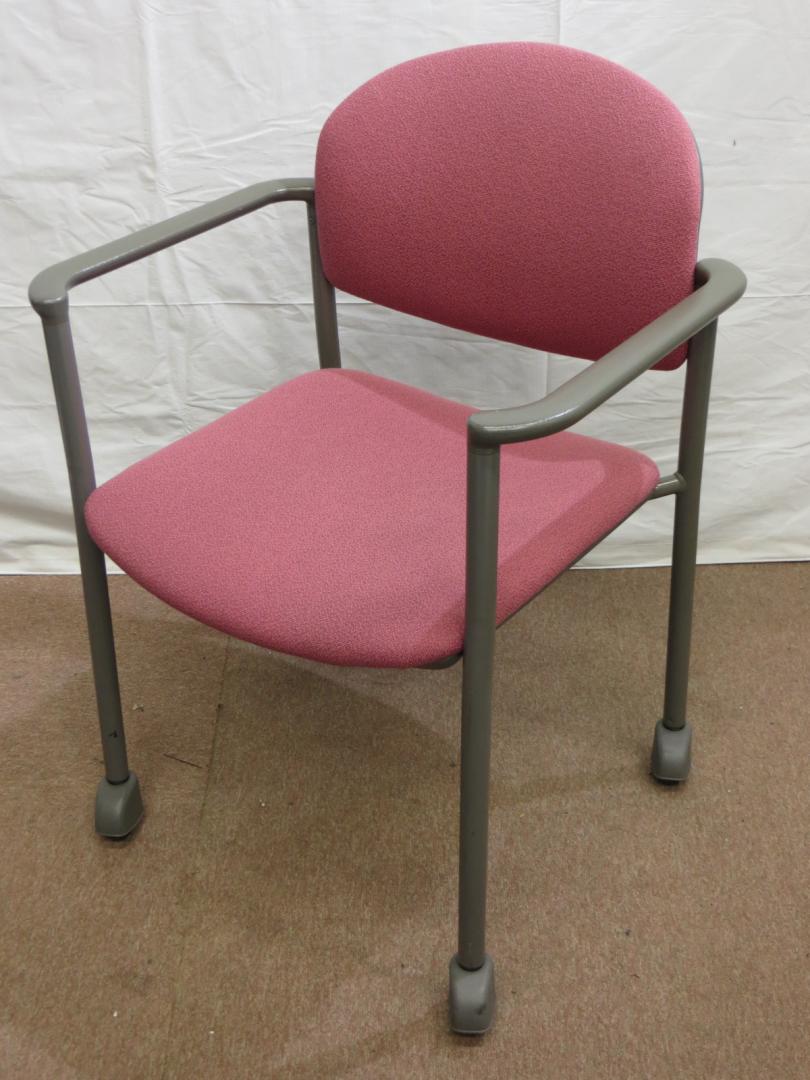 【4脚セット】【定番】内田洋行製　スタッキングチェア【肘付き重ね可能】
                        MF-252A
                                    中古
            