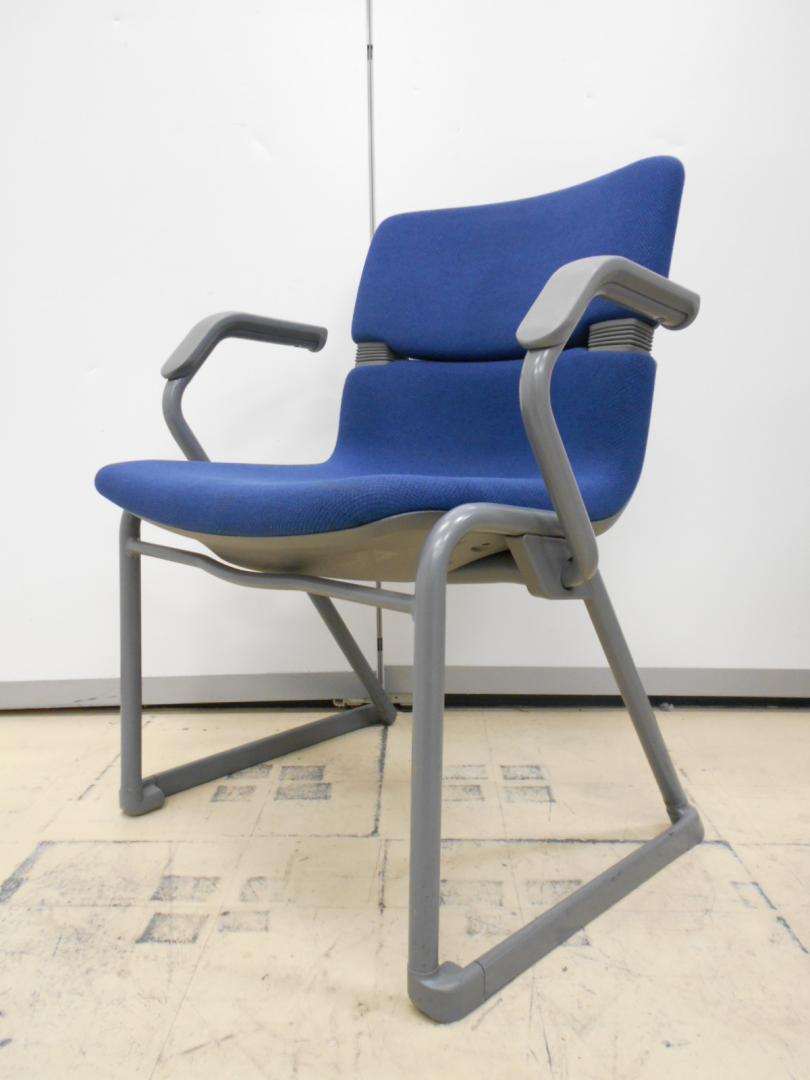 高級感あるミーティングチェアが入りました!　イトーキ製ドーサルシリーズ
                        ドーサル
                                    中古
            