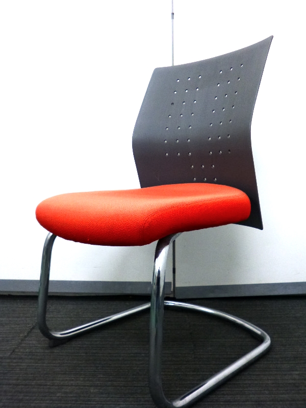 【ミーティングチェア】　コクヨ(KOKUYO)　【エクサージュ(EXAGE)】　肘無　【会議椅子】
                        エクサージュ
                                    中古
            