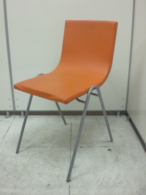 【２台入荷】オレンジチェア　ビニール地で汚れもさくっと取れます
                        
                                    中古
            