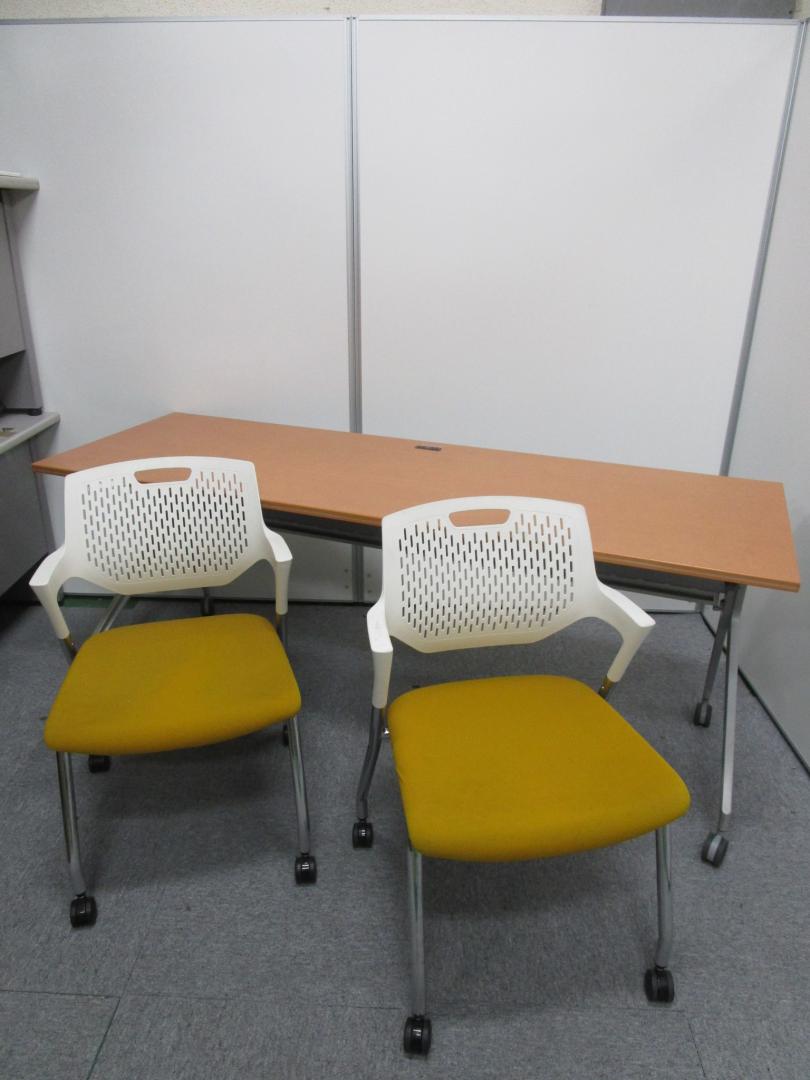 【セット商品】W1800タイプです。このデスクは・・・続きはクリックしてください！
                        ワークスタックテーブルIG型
                                    中古
            