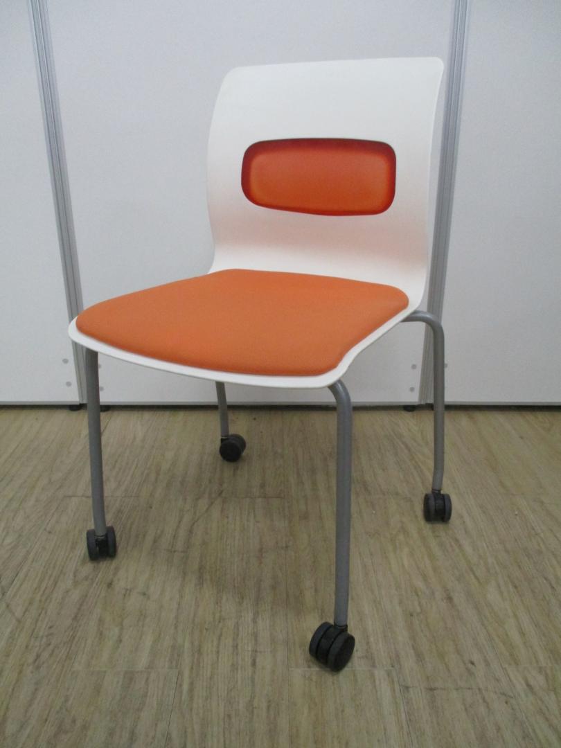 ～明るいオフィス作りへ～キャスターで楽々
                        ピクティス 
                                    中古
            