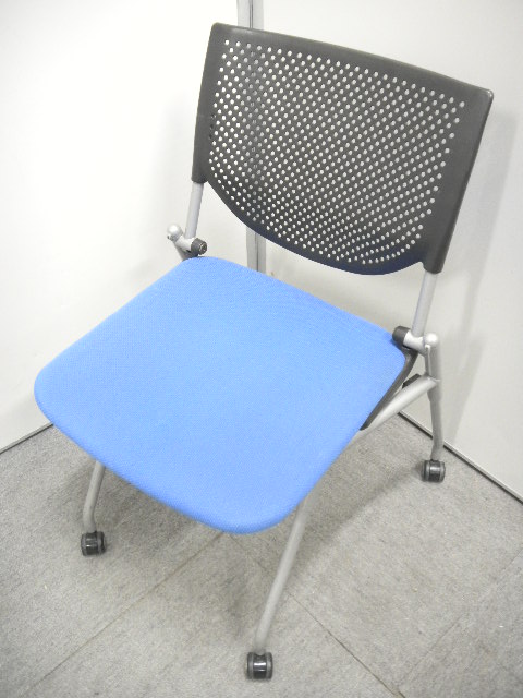 オカムラ製プロスタックチェア【人気のブルー色】
                        プロスタック
                                    中古
            