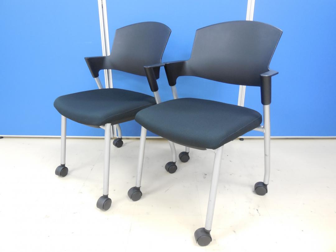 【2脚セット！】コクヨ製 プロッティ(Protty)チェア■キャスター付きで女性にも優しく、大人のブラックカラーでエスコート！【状態良好】
                        プロッティ
                                    中古
            