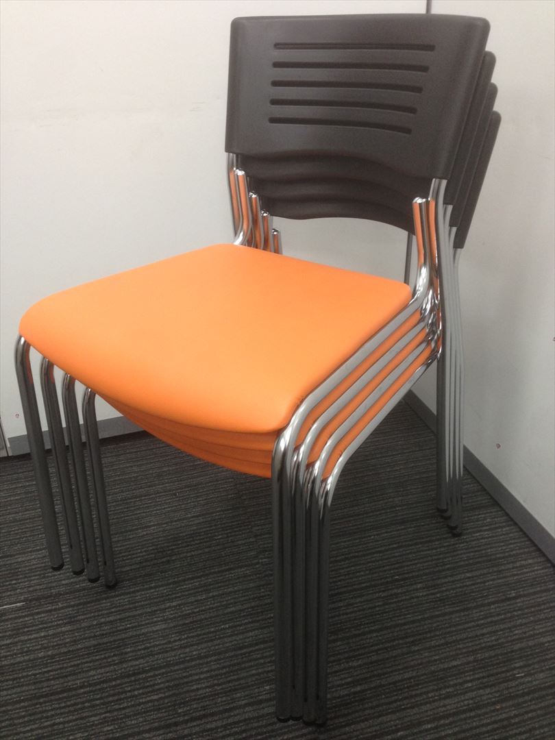 セットでお得に！鮮やかオレンジ｜スタッキングチェア｜4脚
                        
                                    中古
            