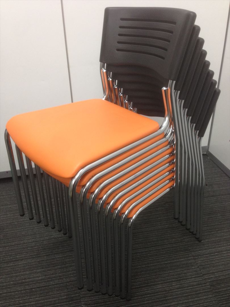 おまとめ買いの大チャンス！スタッキングチェア8脚セット
                        
                                    中古
            