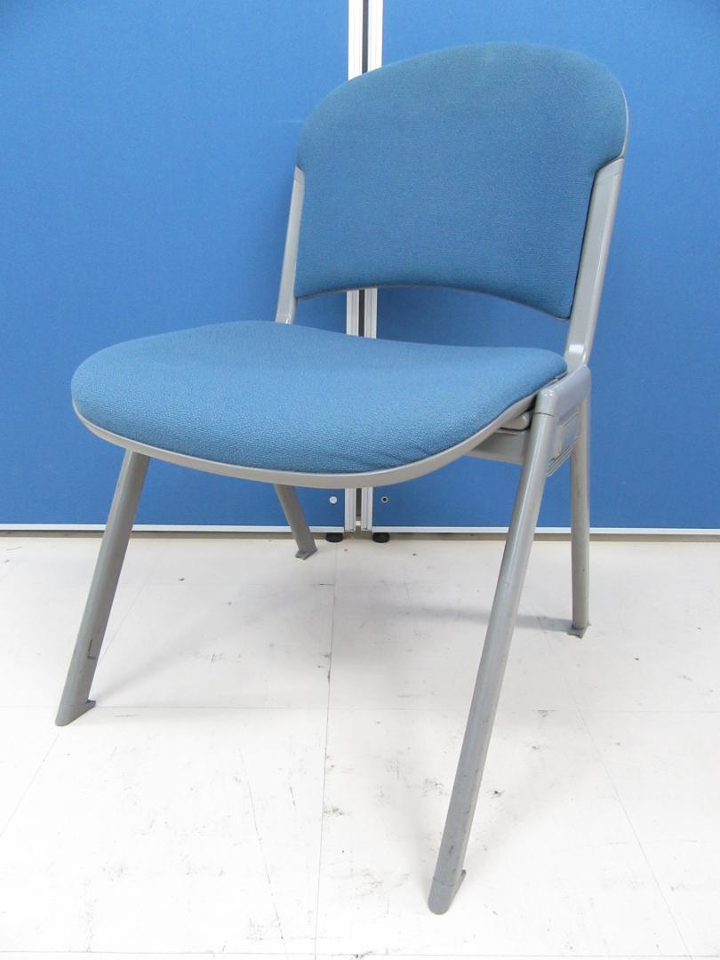 【4脚入荷！】内田洋行製 スタッキングチェア■コスト重視のお客様必見です！■ミーティングやリフレッシュルーム等にオススメ！※使用感有【おつとめ品】
                        
                                    中古
            