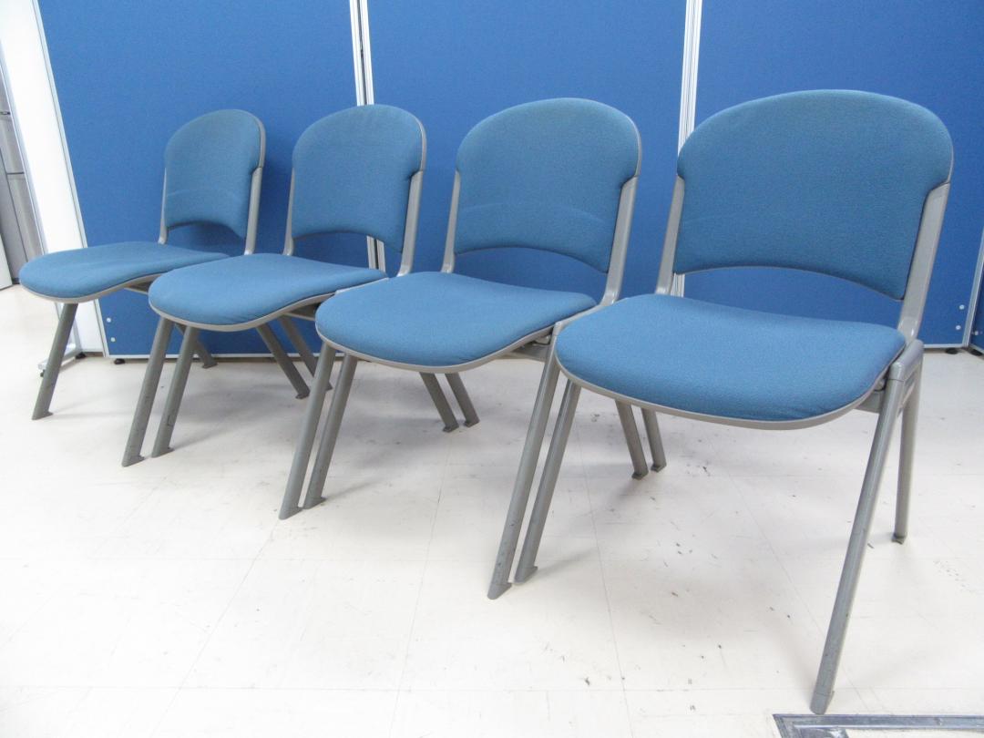 【4脚セット商品！】内田洋行製 スタッキングチェア■コスト重視のお客様必見です！■会議や休憩室・エントランスにオススメです！※使用感有【おつとめ品】
                        
                                    中古
            