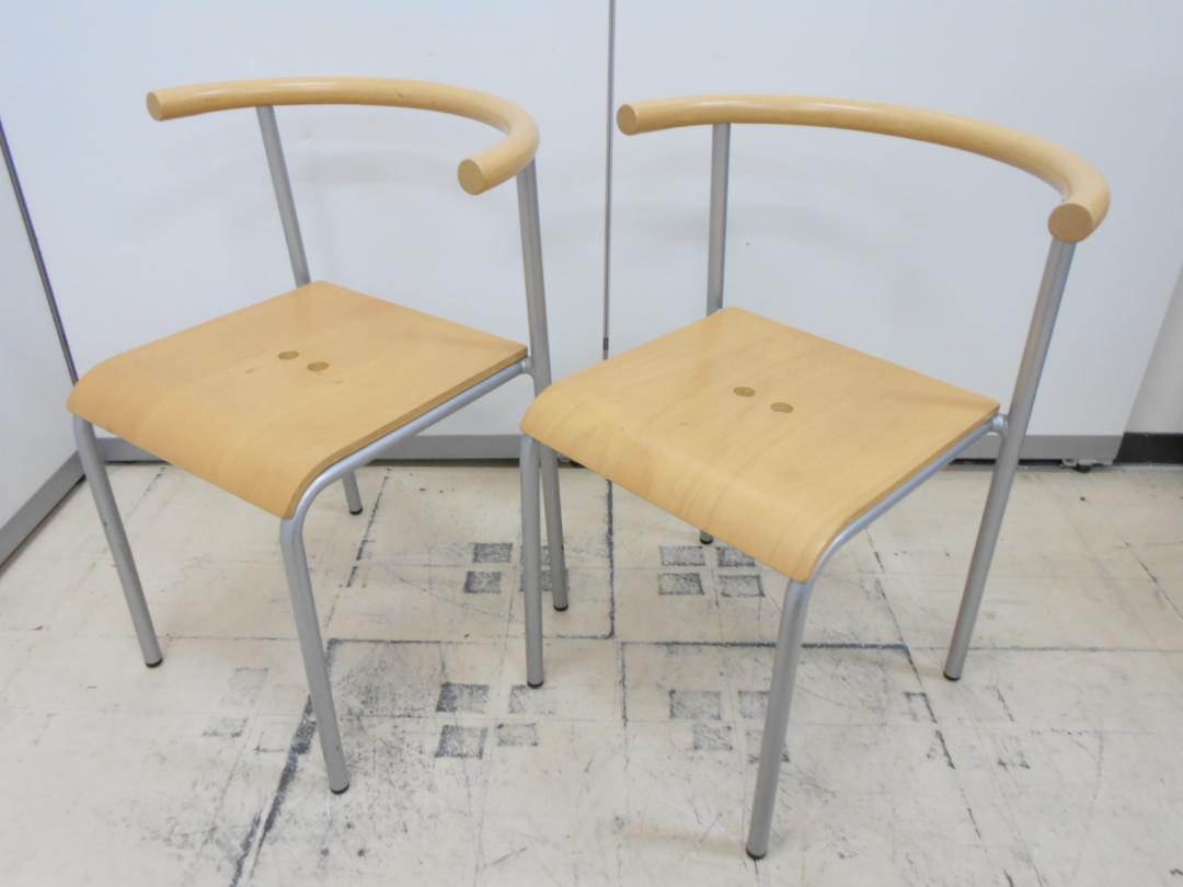 やさしいデザインと木のミーティングチェアセットです。　リラックスしてほしい場所に。
                        リラックスチェア　BB
                                    中古
            