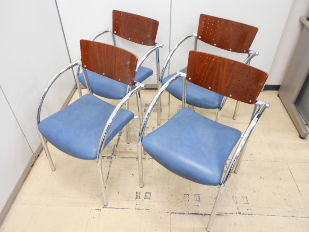 普通のスタッキングチェアよりオシャレなチェアで揃えたいお客様におススメ
                        
                                    中古
            