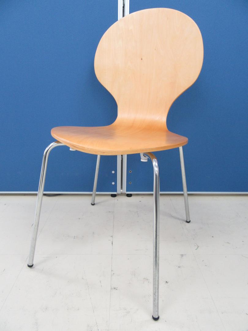 【新着4脚入荷！】不二貿易製 ダイニングチェア■柔らかい曲線のフォルムとシンプルなデザインでシーンを選ばない！【ダイニングチェア】【おつとめ品】
                        
                                    中古
            