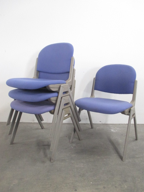 【1セット限定！】持ち運び快適！定番のブルーカラーのスタッキングチェアの４脚セット！【中古オフィス家具】【セット商品】
                        ピレッティコレクション
                                    中古
            