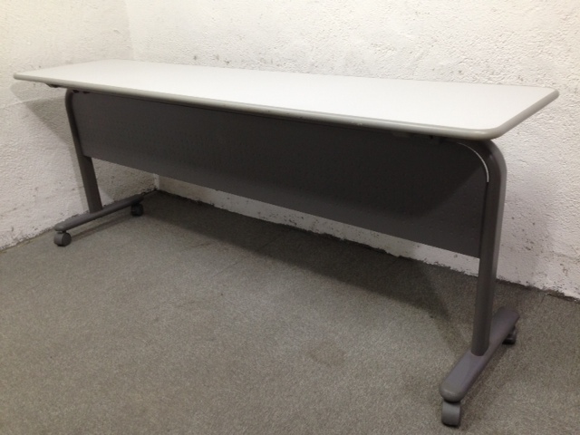 【会議室の定番!?研修の定番!?】スタック｜フラップ｜テーブル｜
                        
                                    中古
            