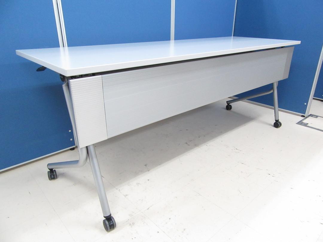 【特別価格！】オカムラ製 サイドスタックテーブル 幅1800mm 奥行600mm■会議室・セミナー等で大活躍！※キャスターロックに欠け有【フラップ式会議テーブル】
                        ネスティア
                                    中古
            