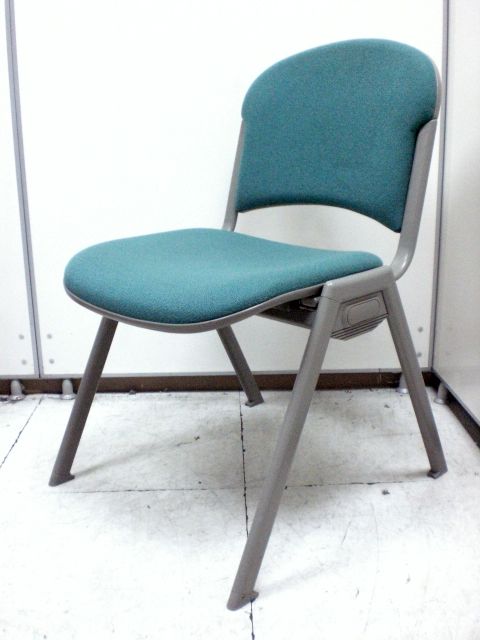 【4脚入荷】迷ったらこれ！重ねて収容で場所取らず、クッションがしっかりしてます。
                        
                                    中古
            