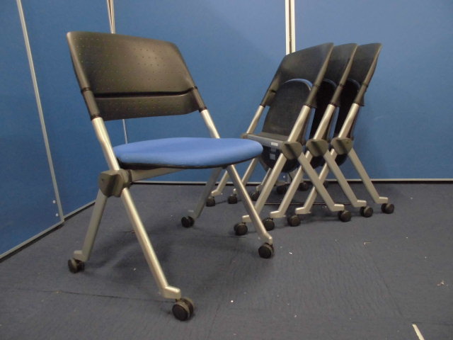 【水平・垂直2パターン収納！】オカムラ｜リータ（LITA）4脚セット｜ブルー×ブラック｜水平・垂直2パターン収納！
                        リータ（LITA）
                                    中古
            