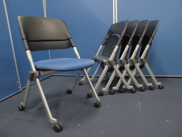 【水平・垂直2パターン収納！】オカムラ｜リータ（LITA）5脚セット｜ブルー×ブラック｜水平・垂直2パターン収納！
                        リータ（LITA）
                                    中古
            