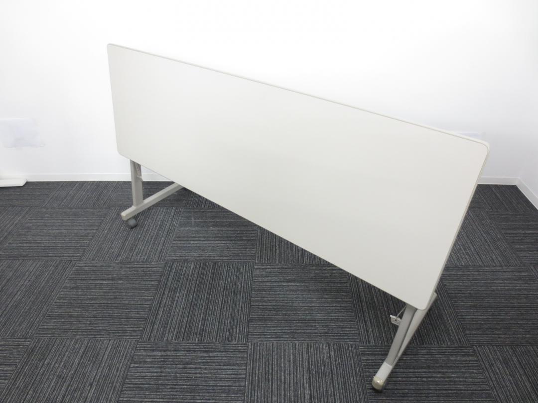 【状態良好品】■スタックテーブル　■コクヨ製　■ニューグレー　国内メーカーの会議用テーブル 会議室・セミナー等で大活躍！【相模原・町田店】
                        
                                    中古
            