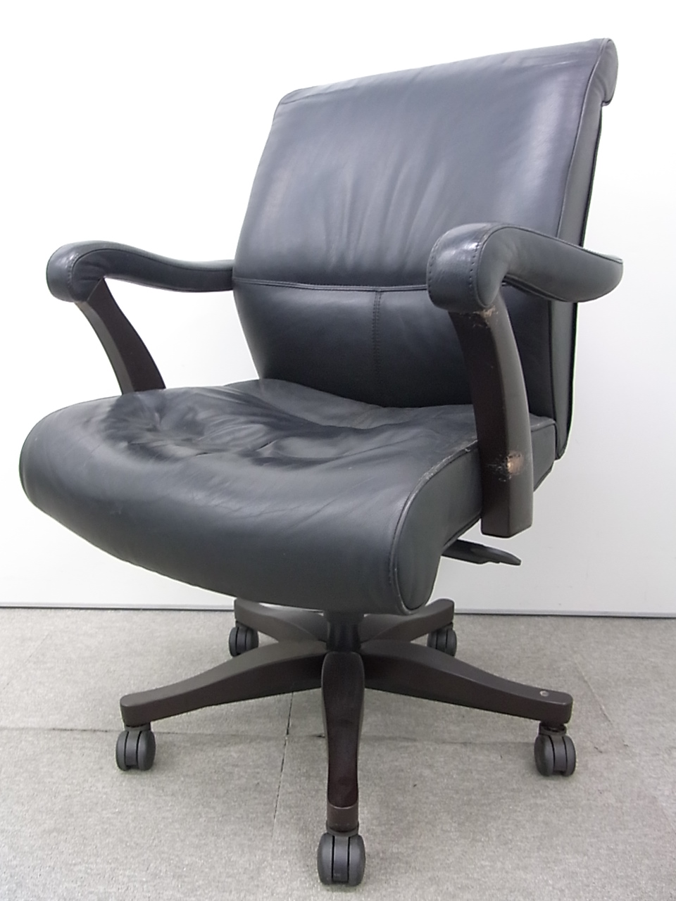 中古】 肘付ハイバックチェア 154453 - 中古オフィス家具ならオフィス 