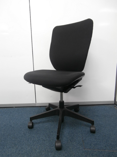 【大量入荷!!!】人気のブラック！国産メーカー製OAチェア揃いで大量入荷！！
                        プラオ
                                    中古
            