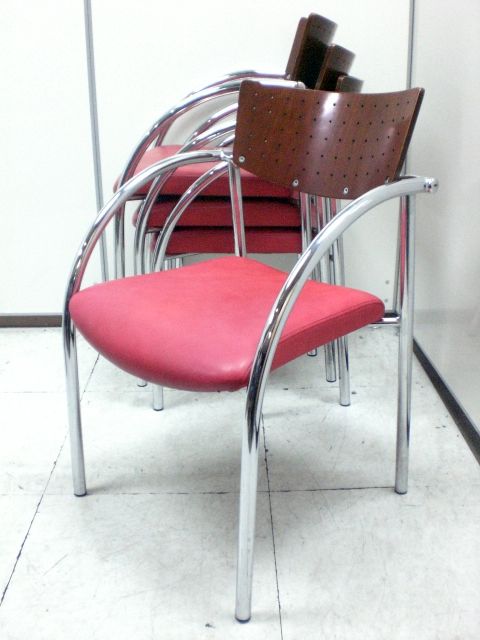 【限定1セット】おしゃれなスタッキングチェア　4脚まとめて購入でさらにお得！！　
                        
                                    中古
            