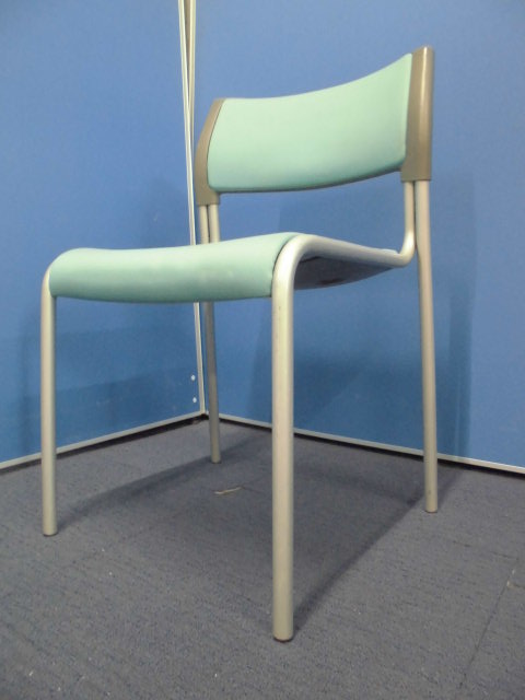 【Simple is best】スタッキングチェア｜グリーン｜軽くて便利！
                        
                                    中古
            