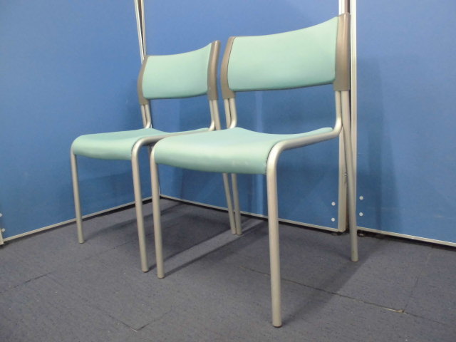 【Simple is best】スタッキングチェア2脚セット｜グリーン｜軽くて便利！
                        
                                    中古
            