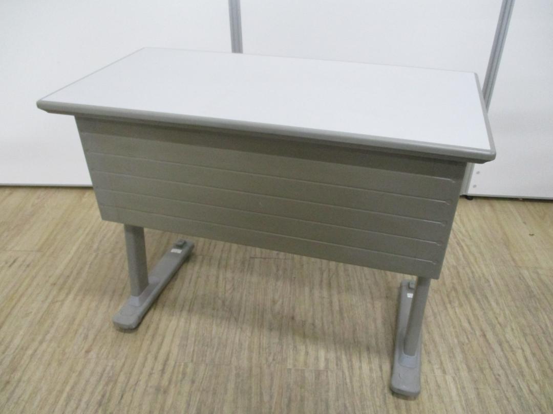 【レア】コンパクトな折り畳みテーブル！
                        
                                    中古
            