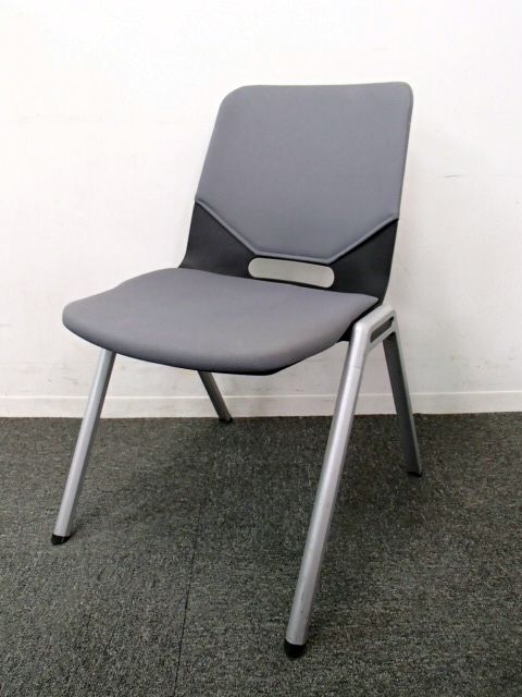 【在庫入替の為お安く！】収納上手のスタッキング！｜コクヨ製会議用事務椅子
                        パレード
                                    中古
            