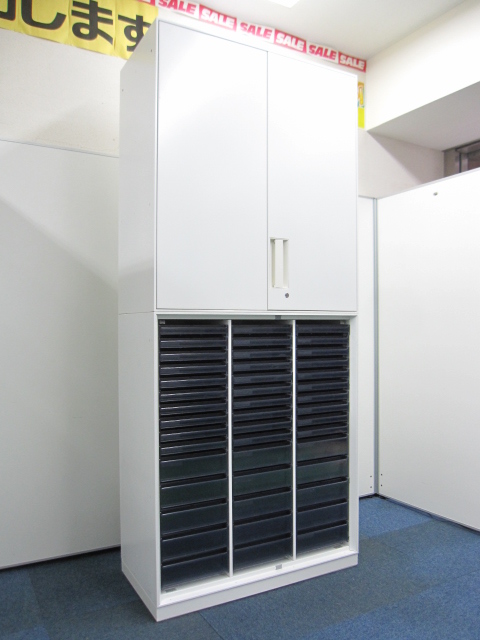 3段ラテラル　ホワイト　コクヨ製ユニフレックス　鍵あり　取っ手日焼け 3段ラテラル ホワイト コクヨ製ユニフレックス 鍵あり 取っ手日焼け