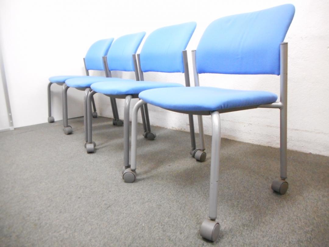 【セット商品】■コクヨ製　スタッキングチェア4脚セット　■キャスター付　■ブルー 
                        
                                    中古
            