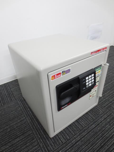 【新品】 SB3527, セントリー 耐火金庫(小型・中型) 155242