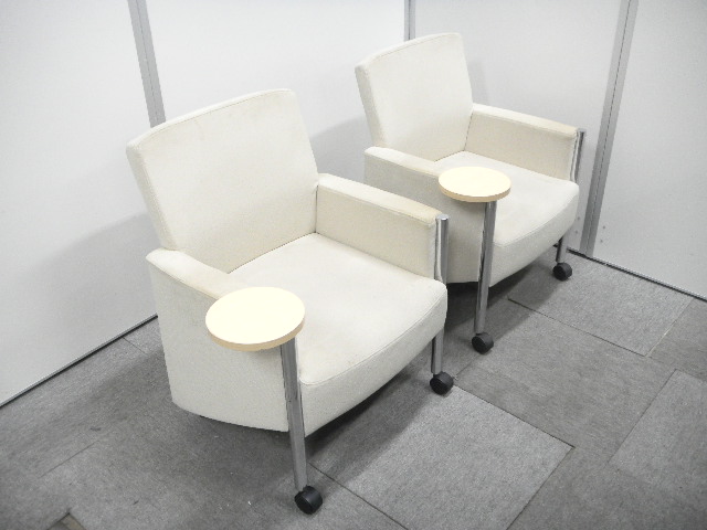 【1セット限定！】リッチな空間を演出するラウンジチェアセット【希少品！】【ホワイト】
                        
                                    中古
            