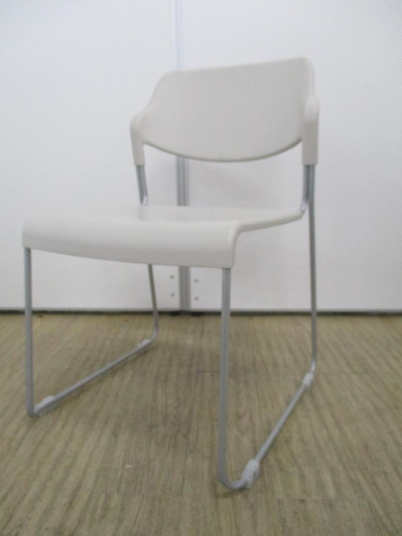 定番の人気チェア！ポリエステルですので野外でもご利用いただけます！
                        
                                    中古
            