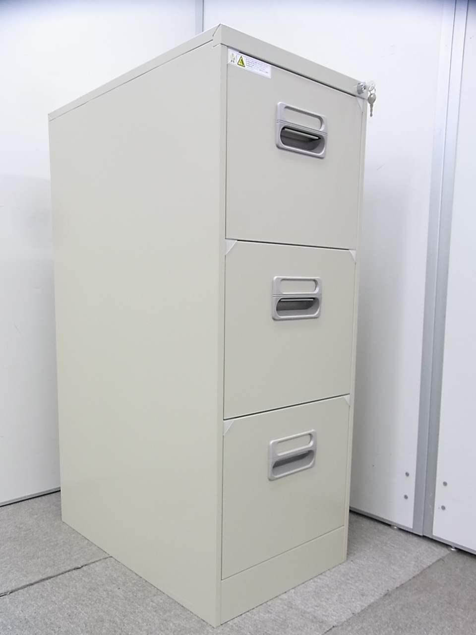 【限定1台！新古品！】希少品のファイルキャビネットが1台入荷です！状態も非常に良好な一品！
                        
                                    新古品
            