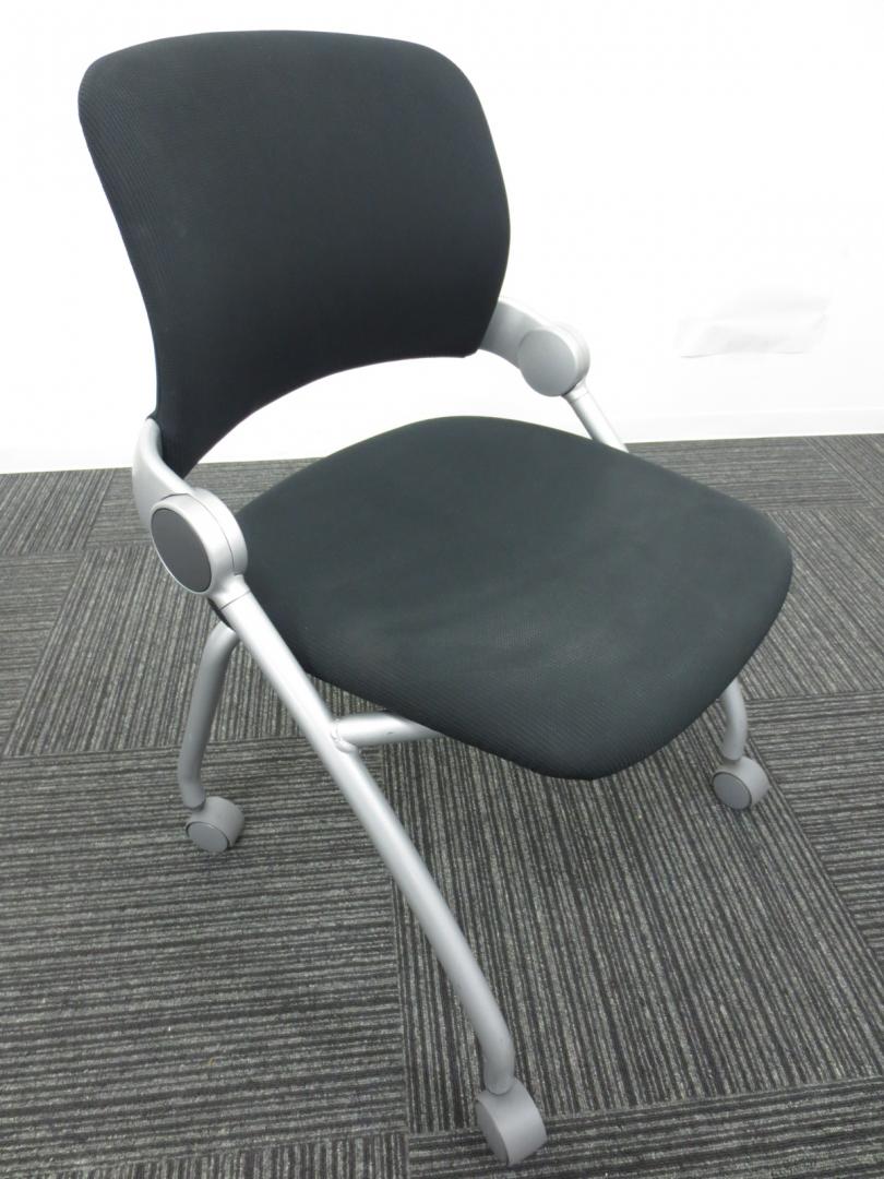 【ミーティングチェア】【会議用】■コクヨ製　■ブラック　■キャスター付き【6脚入荷】【状態良好】【相模原・町田店】
                        
                                    中古
            