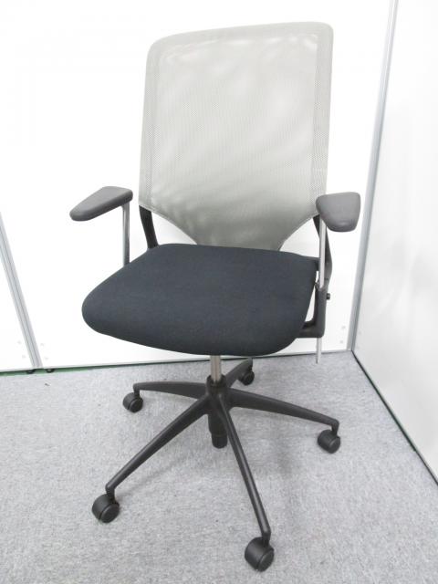 680mmVitra Meda Chair（ヴィトラ） 肘付メダチェア