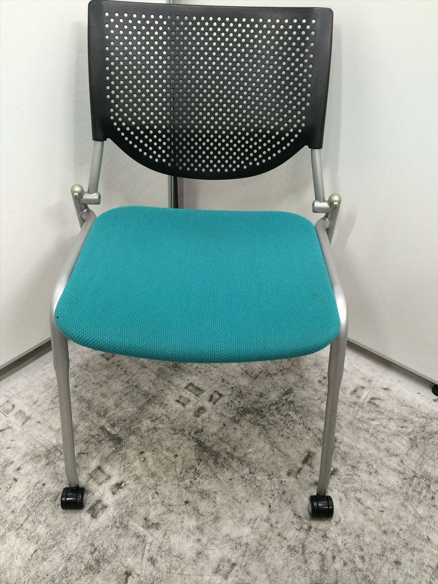 【2脚あります】鮮やかなライムグリーン
                        
                                    中古
            