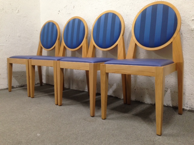 【木製スタッキングチェア4脚セット】モダンなチェア｜重ねて便利｜
                        
                                    中古
            