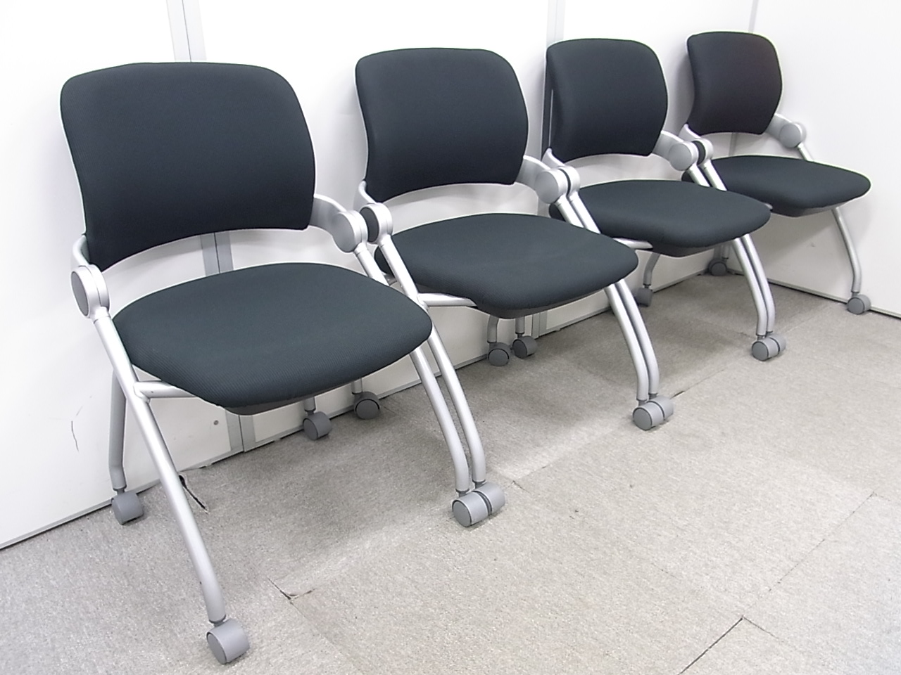 【4脚セット！】コクヨ製 シグザチェア！品質の良いミーティングチェアが入荷です！【セットで1,000円お得！】
                        シグザ
                                    中古
            