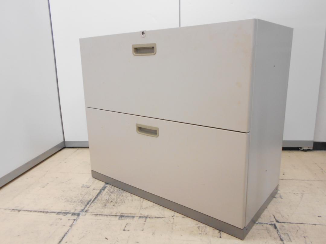 程よい高さで圧迫感がなく小規模事務におススメの2段ラテラル
                        
                                    中古
            