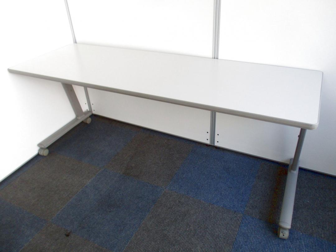 【9台纏めて入荷しました!!】折り畳めて非常に便利です!!【キャスター付きで移動も楽々!!】Nu
                        
                                    中古
            